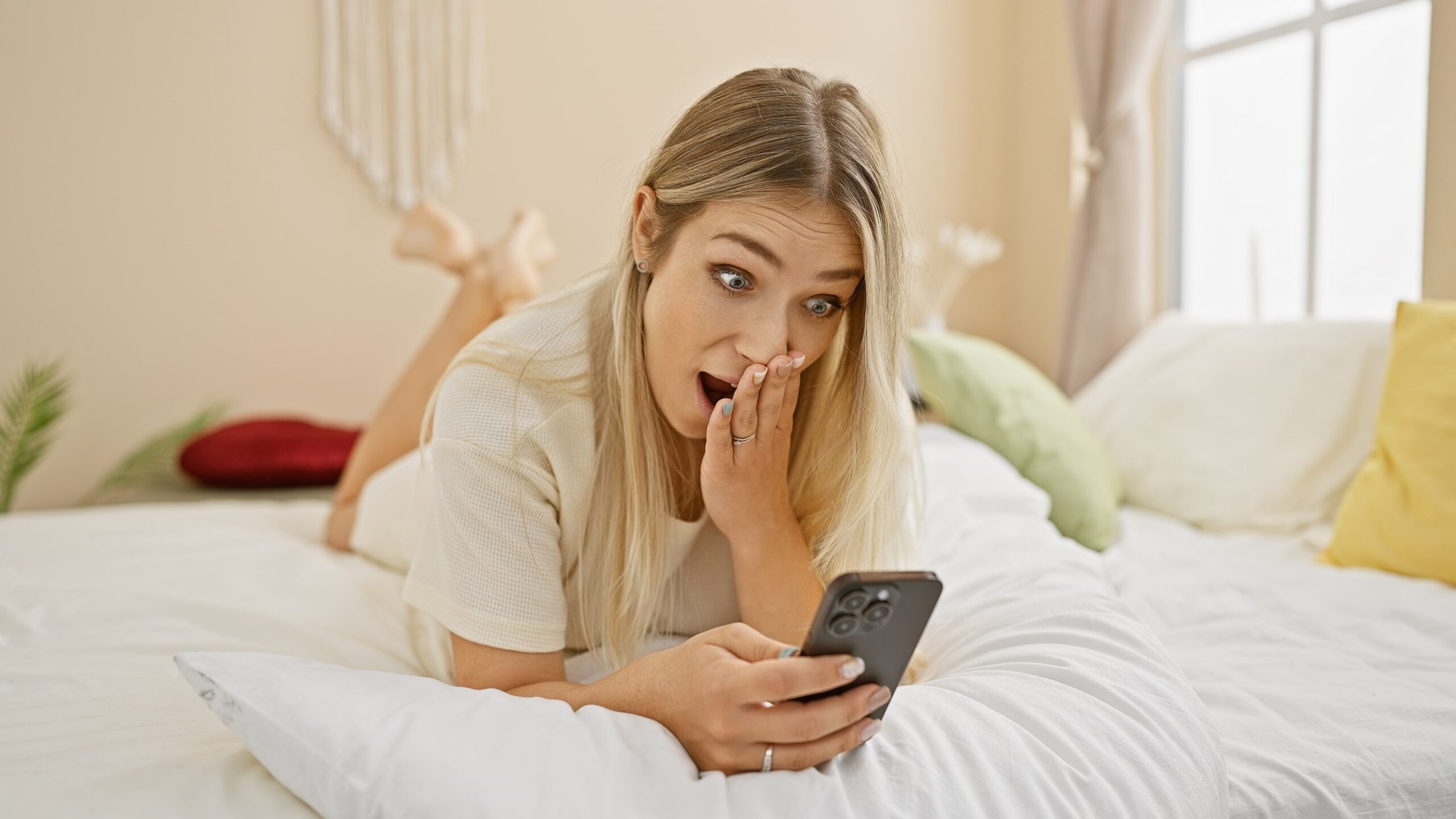 Surprised woman after seeing spring pyjama discounts